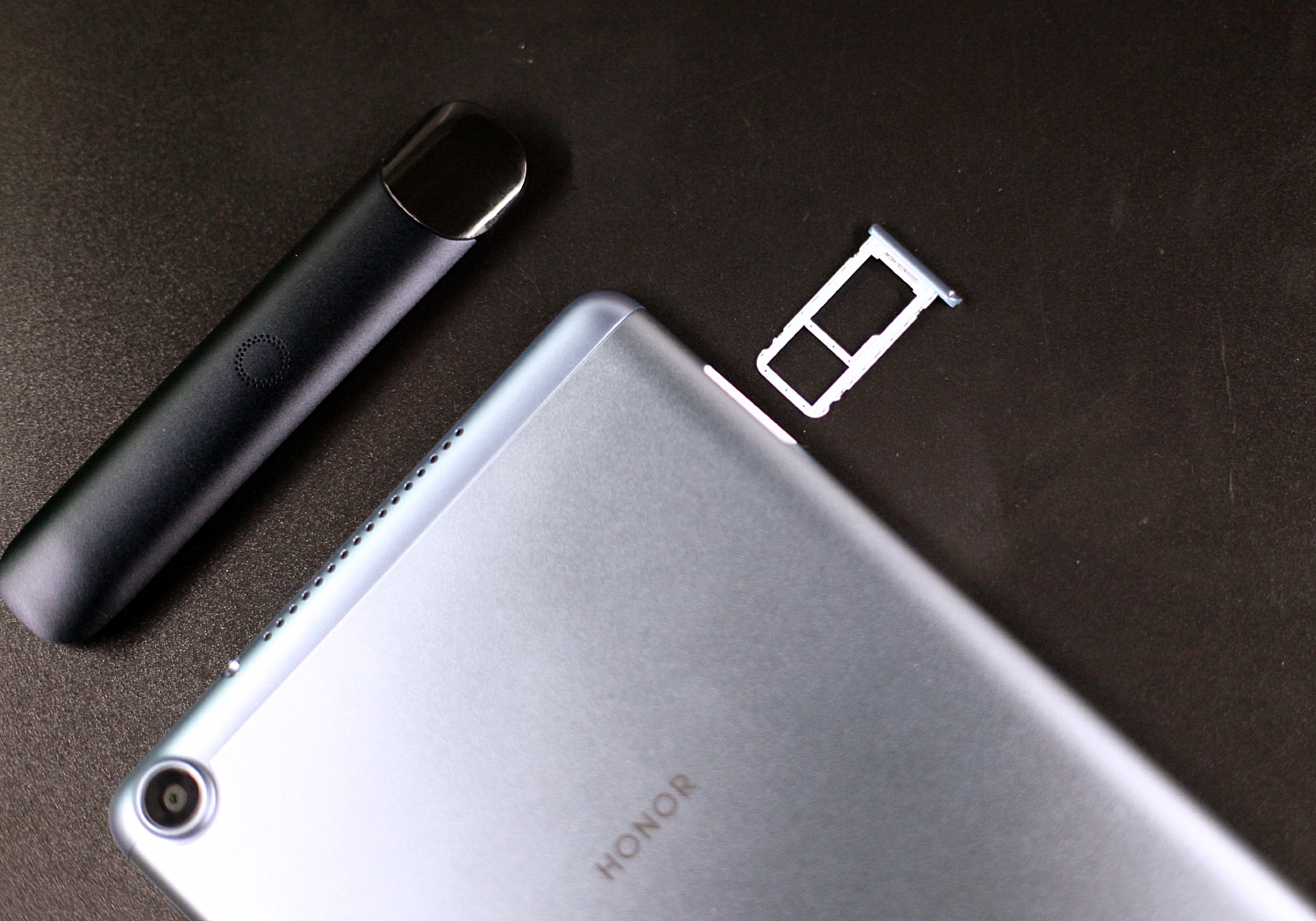 荣耀平板58英寸几几年出的,荣耀平板58寸评测