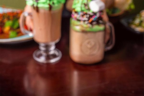 8元/锅!开在W酒店旁边的「泰国皇室料理」,“圣诞锅”涮海鲜