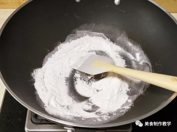 老爸的食光鲜花饼的做法,发面玫瑰花饼的美食做法