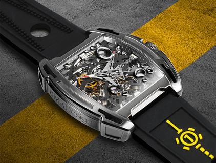 “中国芯”机械表上手，将指针设计成舰载机模样，氙气灯品味出众