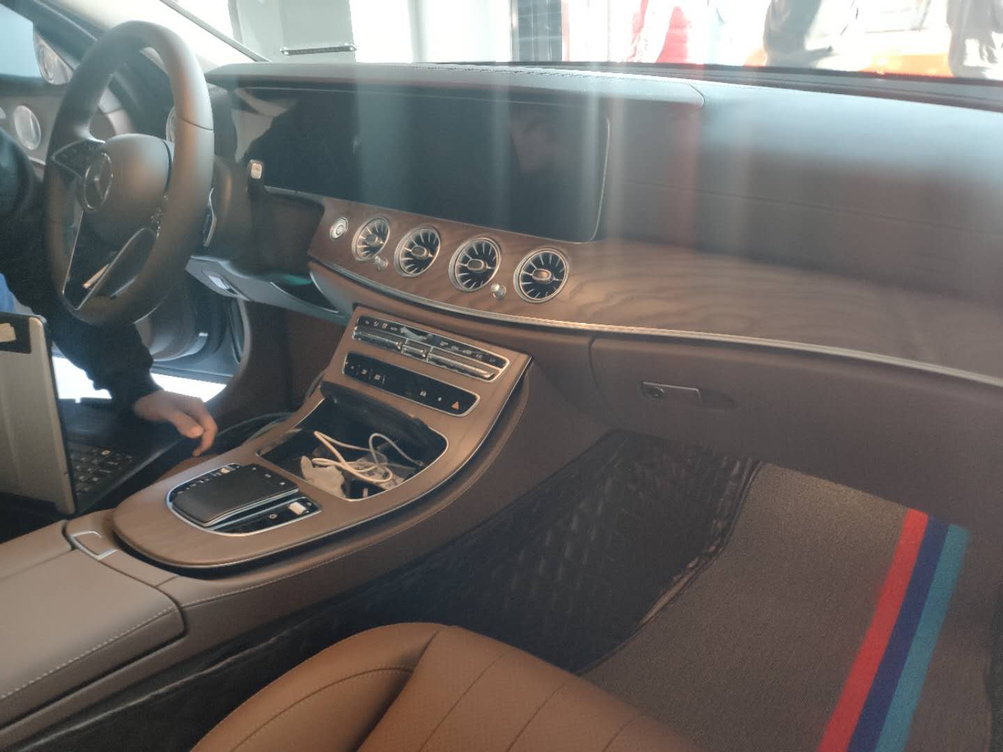 青岛奔驰e级2024,奔驰e级改装柏林之声价位