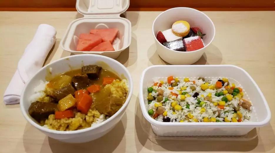 老外评价各国隔离餐,外国人看中国隔离餐羡慕吗