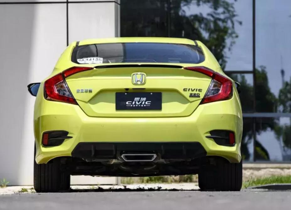 口碑最好的三排豪华车,速腾冠军跟八代思域怎么选