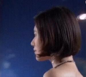 在手机上，如何给视频做一段电影质感的片头或封面？|视频基本功