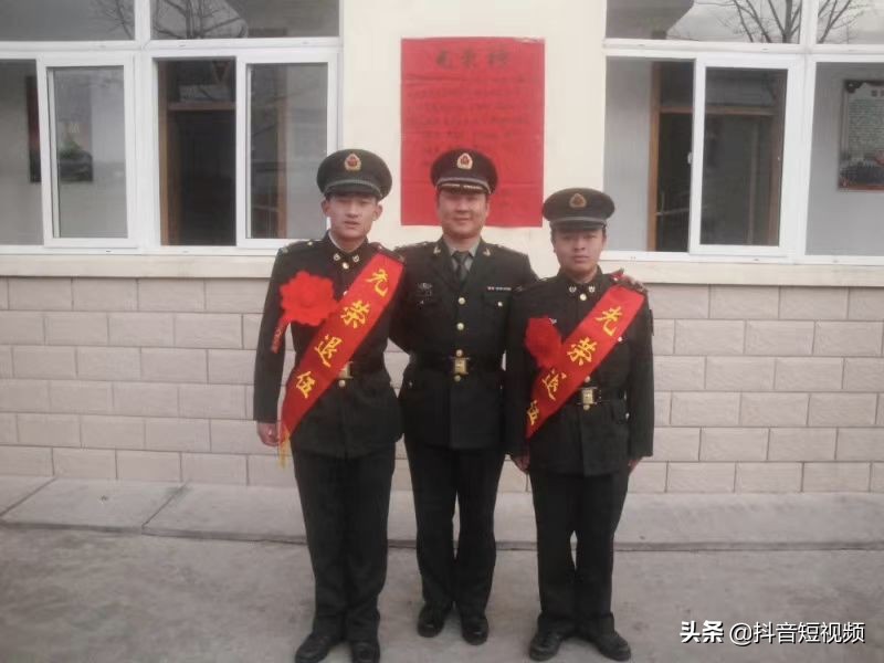 这个河南小伙儿真中！靠实在走红抖音，一天卖光27吨水果