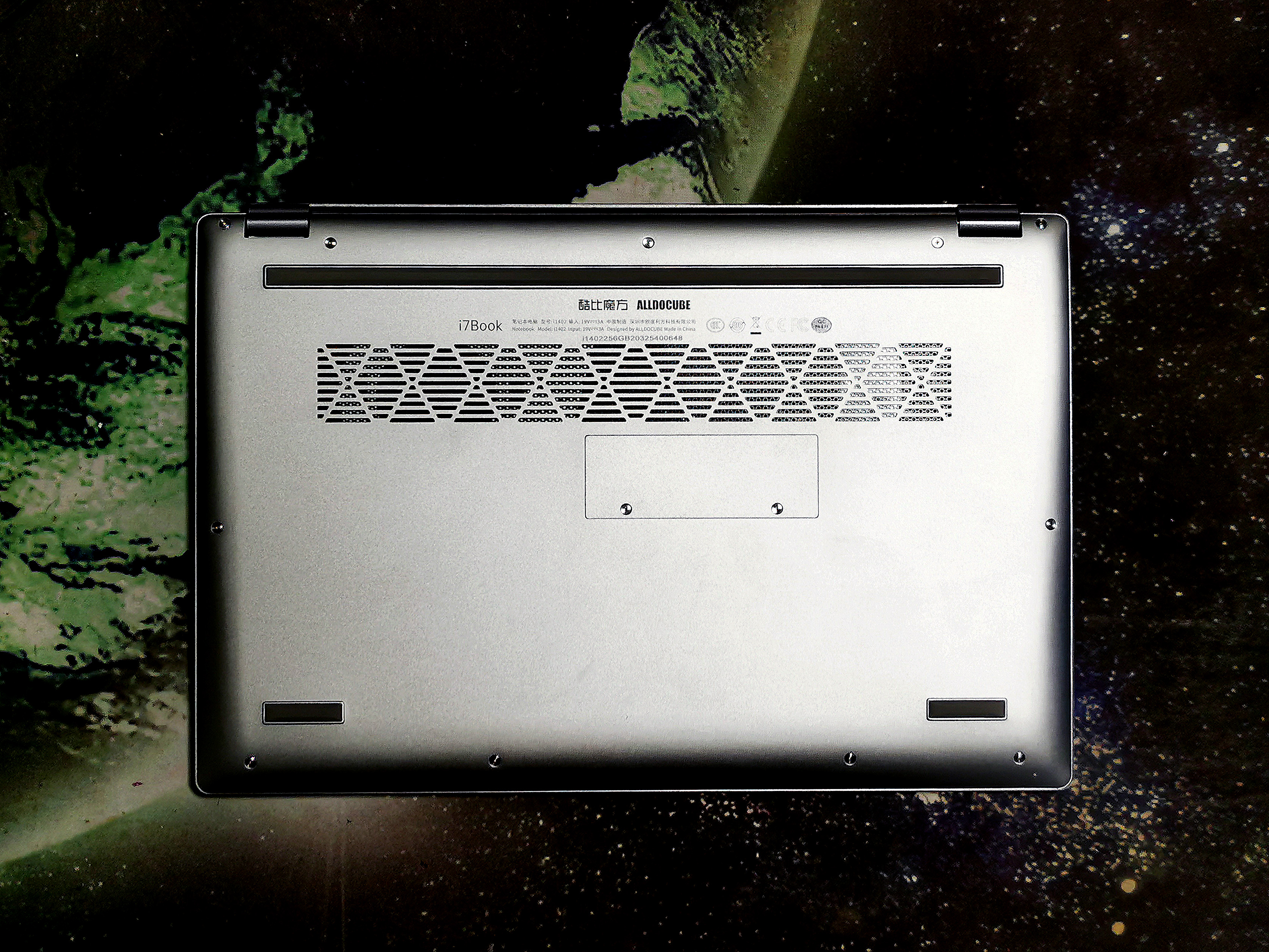 酷比魔方i7对比微软,酷比魔方i7book笔记本