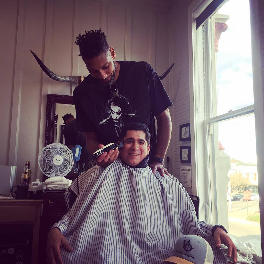 邓肯退役后不像富翁那样生活！却过得让人羡慕，从改装车玩到钓鱼