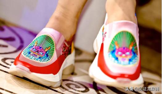 龙泉版权闪耀首都，sheme女鞋荣获中国北京国际授权大会大奖！