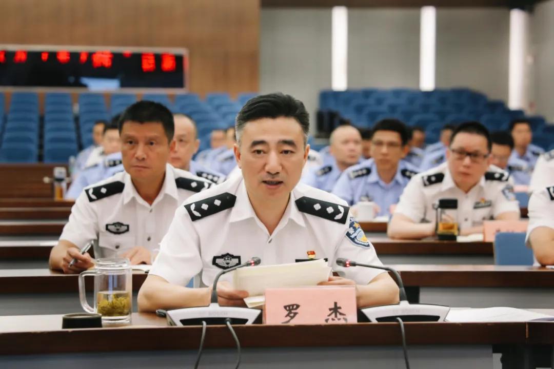 “温警擂台”第二季！14位公安局长上台比拼