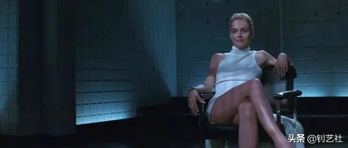 容易让人变丑的10个姿势,你最喜欢的站姿