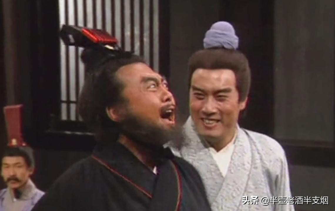 曹操刘备孙权之间的关系,曹操和刘备的名字中都有什么