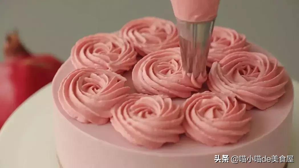 它火遍韩国私房圈，红宝石奶油芝士蛋糕，咬一口得多少钱？