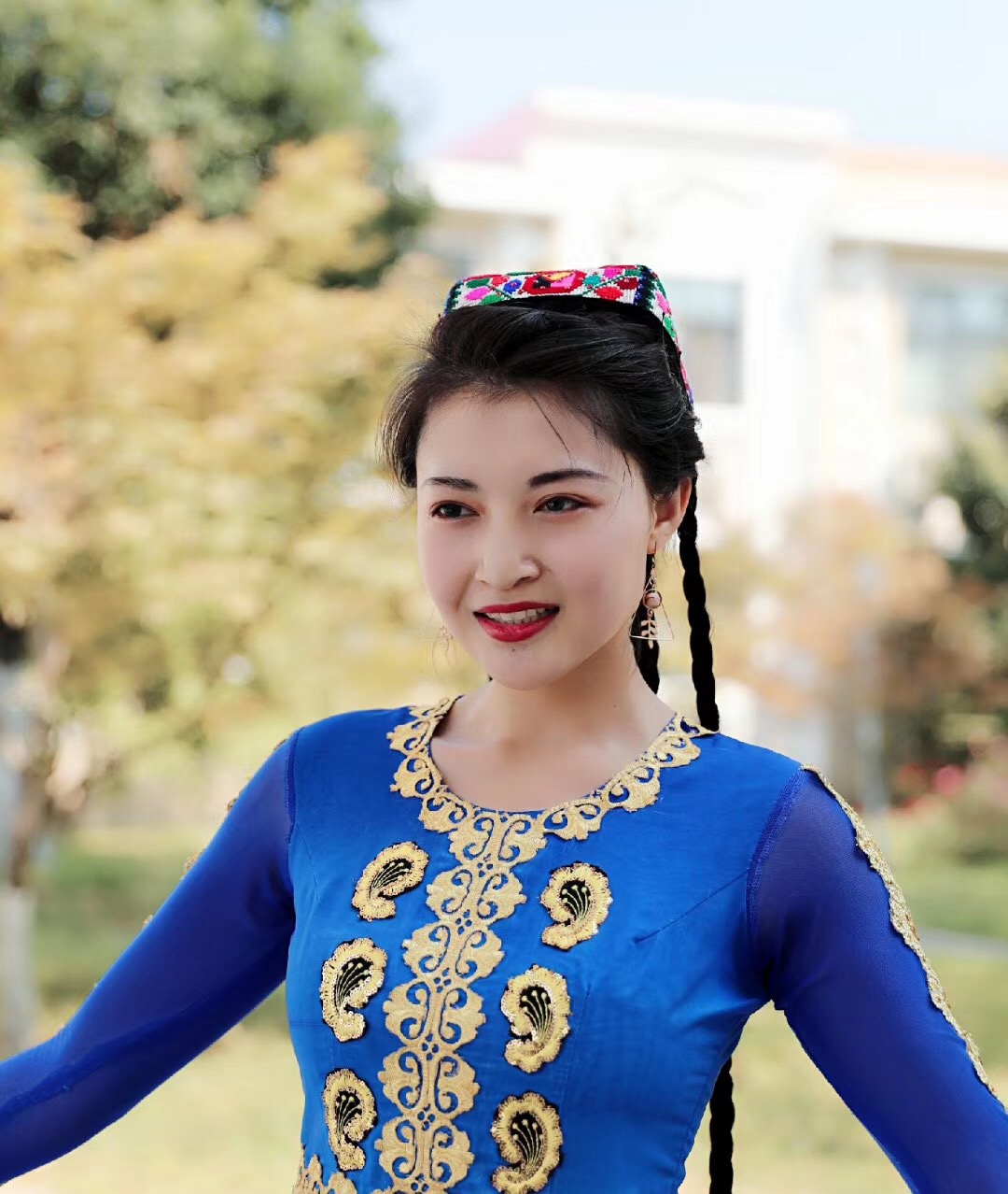 少数民族美女风景图,少数民族美女唯美图片