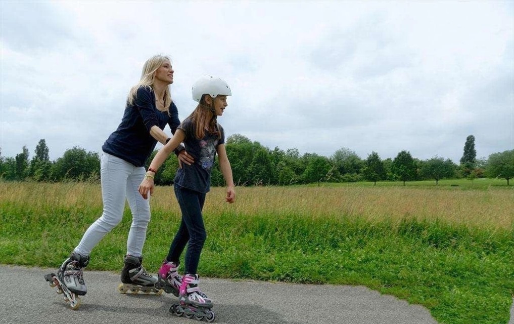 学轮滑的亲身经历,学轮滑难学吗