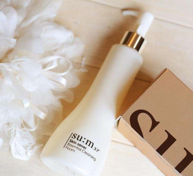 美白清洁洗面奶哪款效果好,滋润保湿洗面奶推荐