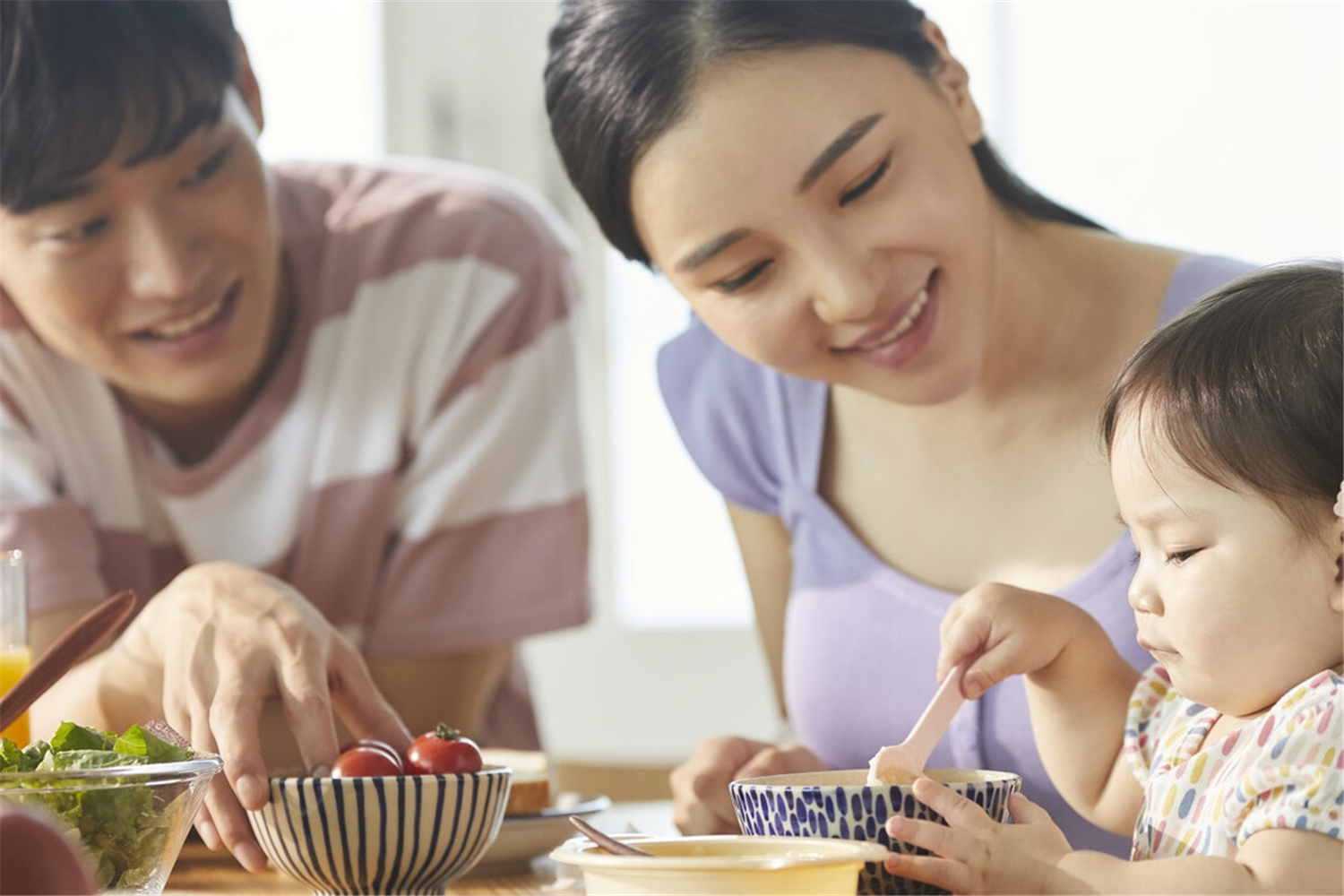 添加辅食后宝宝不爱喝水,宝宝添加辅食后不爱喝奶怎么办