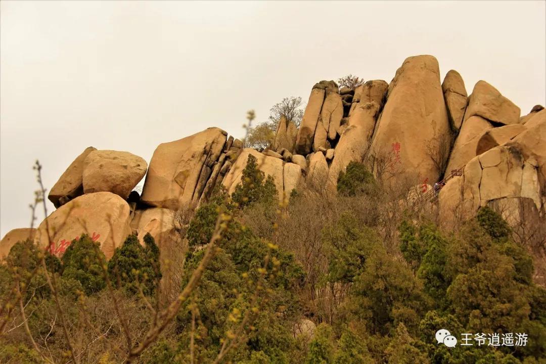 邹城峄山石头怎么形成的,峄山的石头是怎么形成