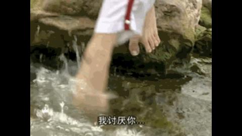 剧中绿茶婊始祖这次竟然秒杀了刘亦菲，她终于被扶正了…