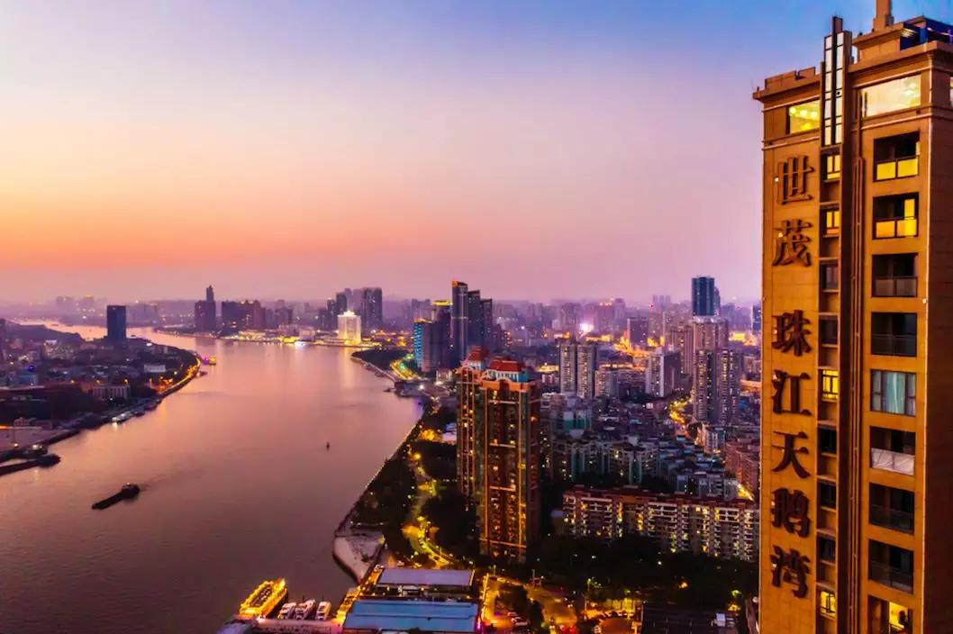 世茂是如何走到今天的,从观望到主动参与