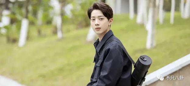 周也和赖冠霖真的在一起吗,周也和赖冠霖的恋情是真的吗