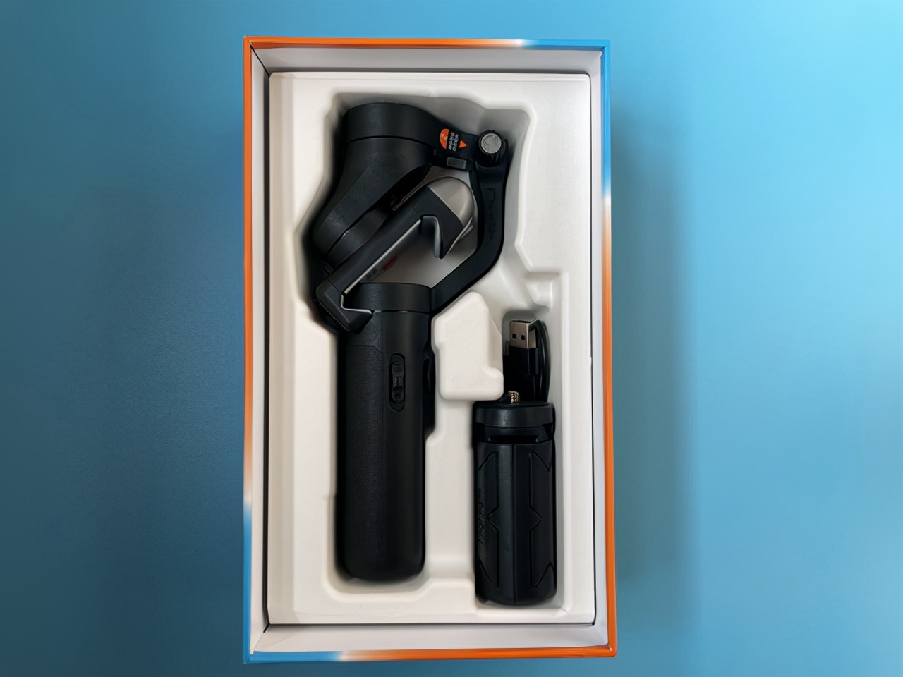 浩瀚稳定器v2s用后置摄像头跟拍,浩瀚卓越ai跟拍稳定器v2