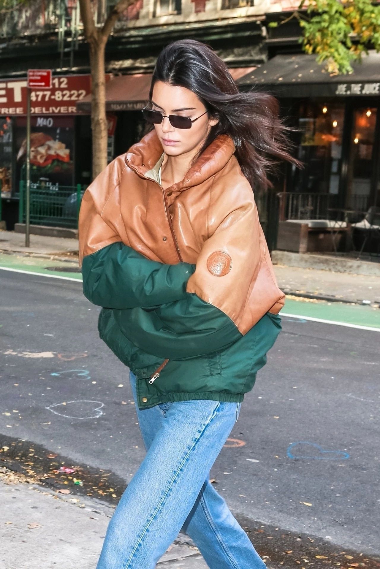 150斤面包服显瘦,面包服加直筒裤