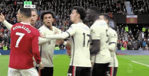 诡异的笑容,诡异的微笑后续知乎