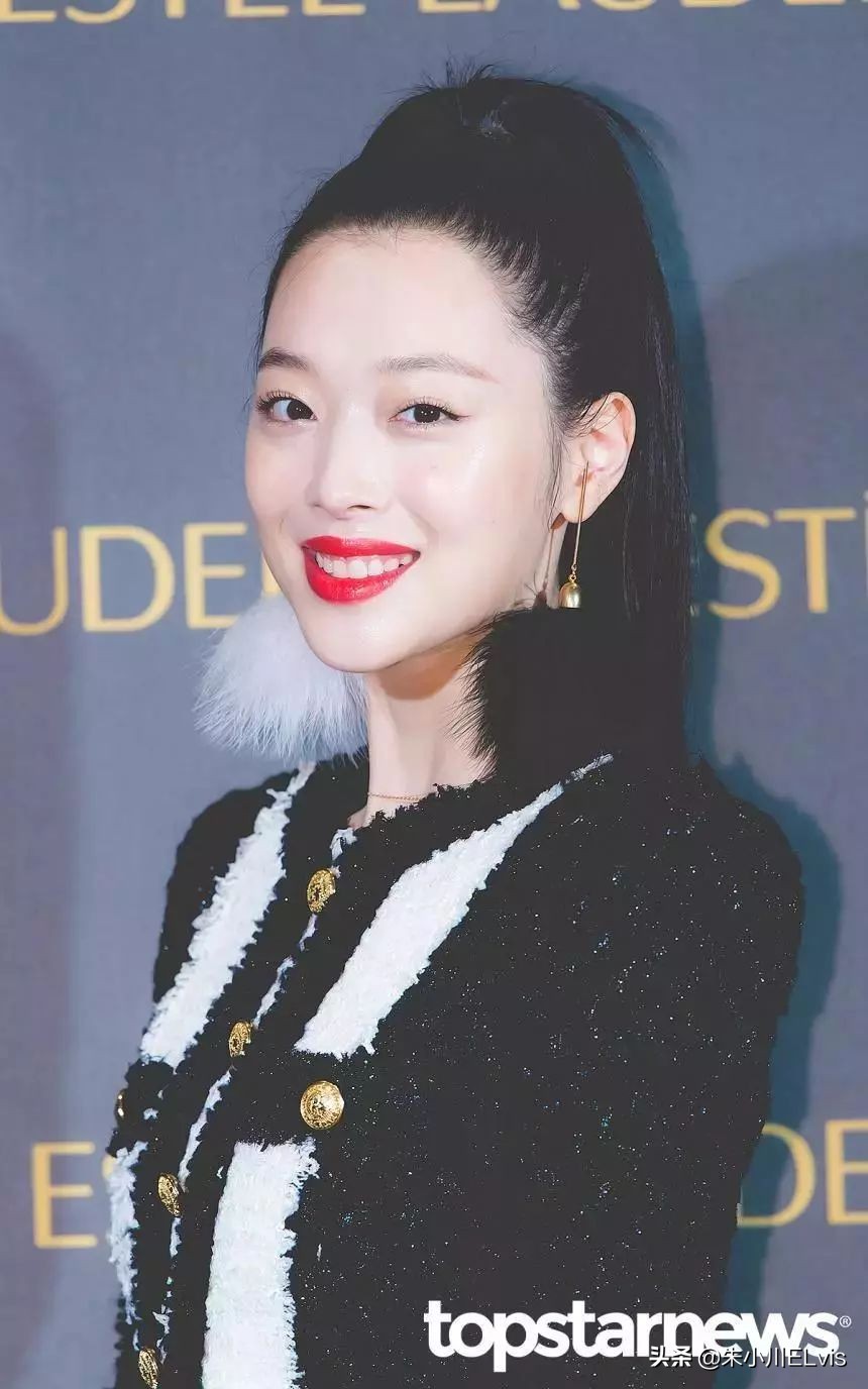 崔雪莉直播头发蓬松貌美依旧,崔雪莉头发浓密