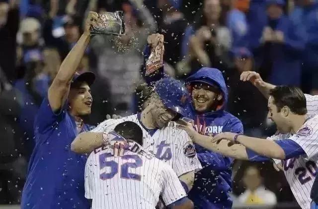 花生腰果哪个好,腰果巴旦木坚果