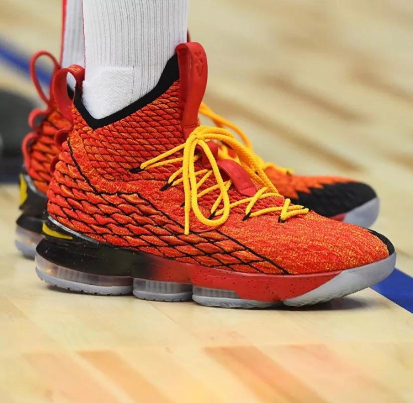 塔克谈最有意义的球鞋,pj塔克上脚最便宜的球鞋