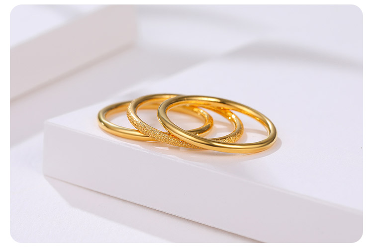 今年流行的素圈戒指都有什么款式,今年最火的戒指哪一款