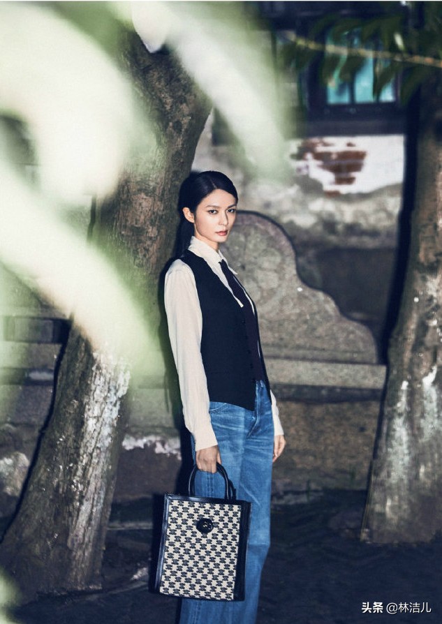 欧阳娜娜倪妮lisa,谁不喜欢香奈儿包包