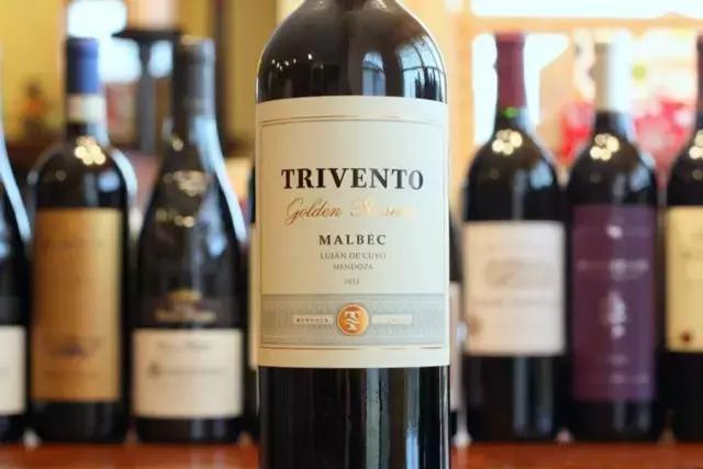 为你集齐了代表爱情的葡萄酒，2019要爱得长长久久