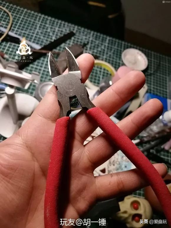 手串裂了碎了一点点有补救方法吗,手串裂缝修复