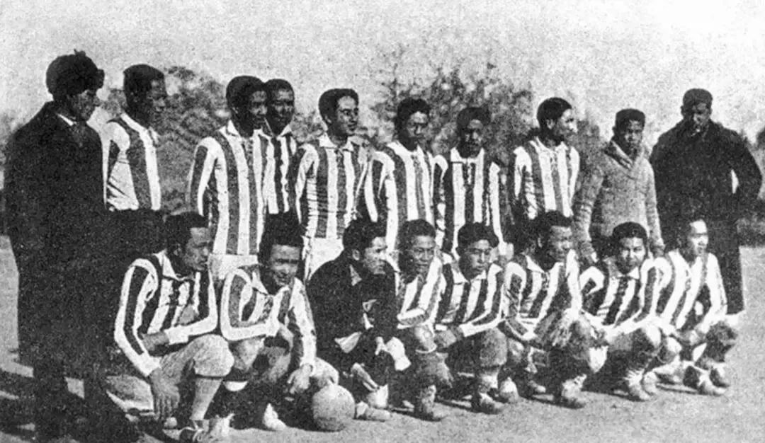 世界公认十大足球球王,跟贝利称为世界五大球王的国脚