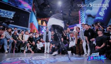 王一博真正的街舞水平,王一博降膝跪高清