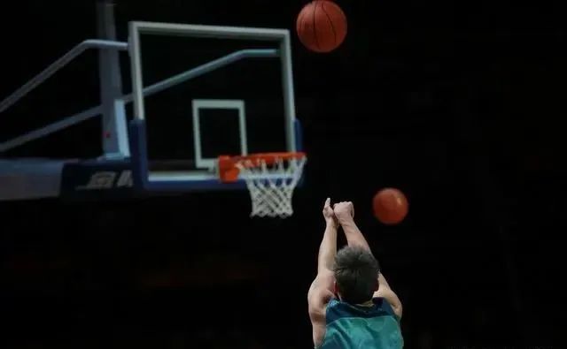 球场上的基础规则篮球,球场规则入门