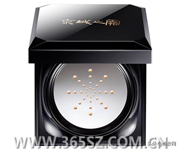 底妆还是有一些小细节要注意一下,忽视问题一定会带来更大的问题