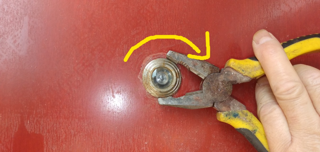 把钥匙忘在家里了怎么开锁,用钥匙锁门了怎么才能开锁