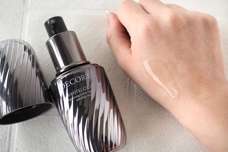 贵妇美白精华测评,不花冤枉钱国货推荐