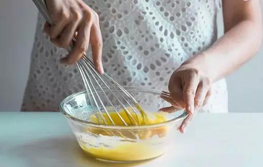 奶油打发不稳定怎么拯救,乳脂奶油和动物奶油打发对比