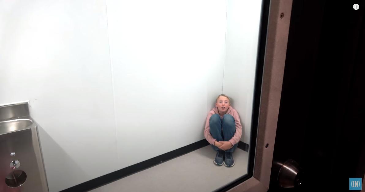 世界末日避难所内景,美国末日避难所建造电影