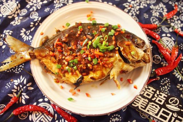 鲳鱼这样做才好吃不煎不炸不清蒸,清蒸鲳鱼最简单的做法第一美食