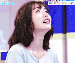 初秋最流行的全头烫,酷女孩初秋发型