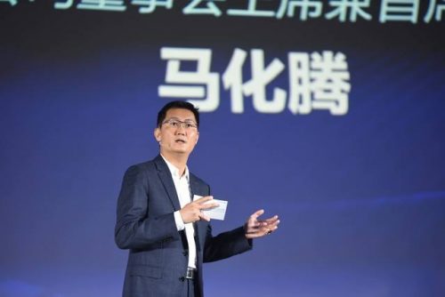 “逗鹅冤”大结局：追忆“女装大佬”的“抄袭史”|艾问人物