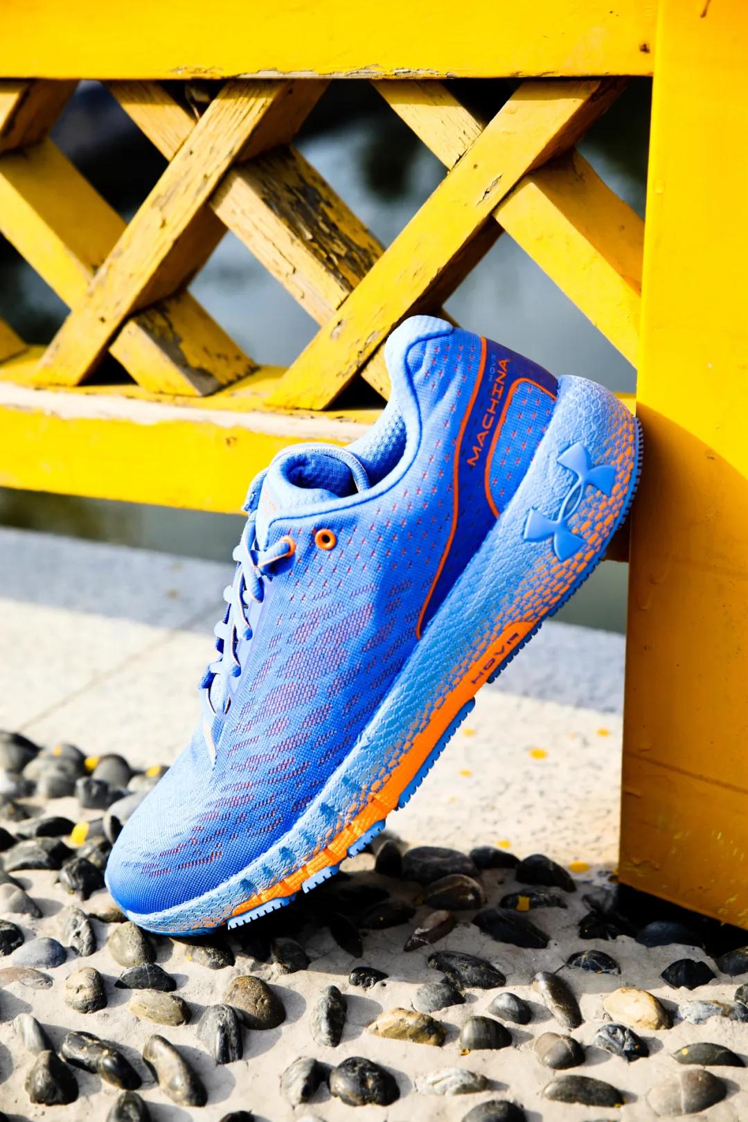 ua最新科技跑鞋,代替跑步的训练器材