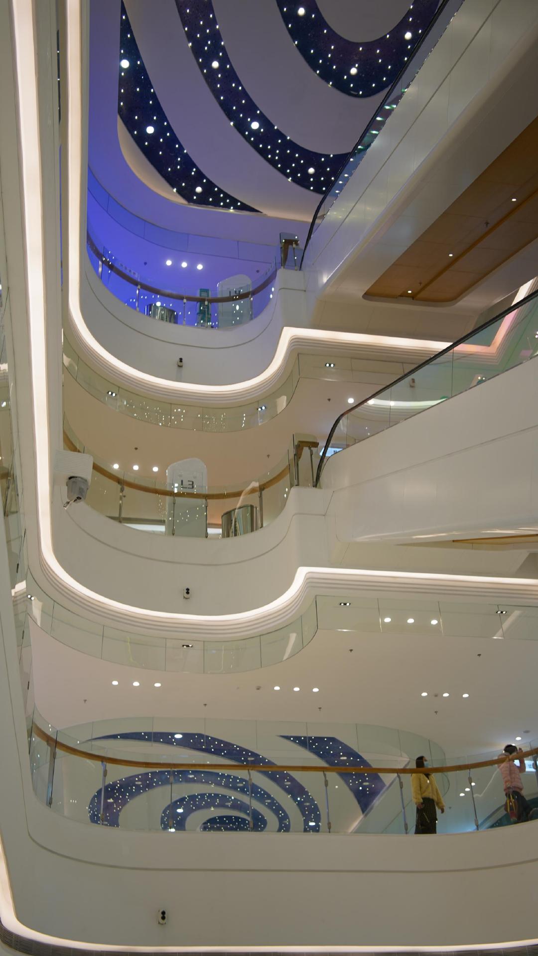 永诺yn35mmf2标准定焦镜头测评,永诺35mmf2和适马35f2对比