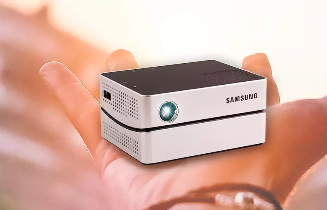 观影神器便携式家用投影仪推荐,智能投影仪家用超高清家庭影院