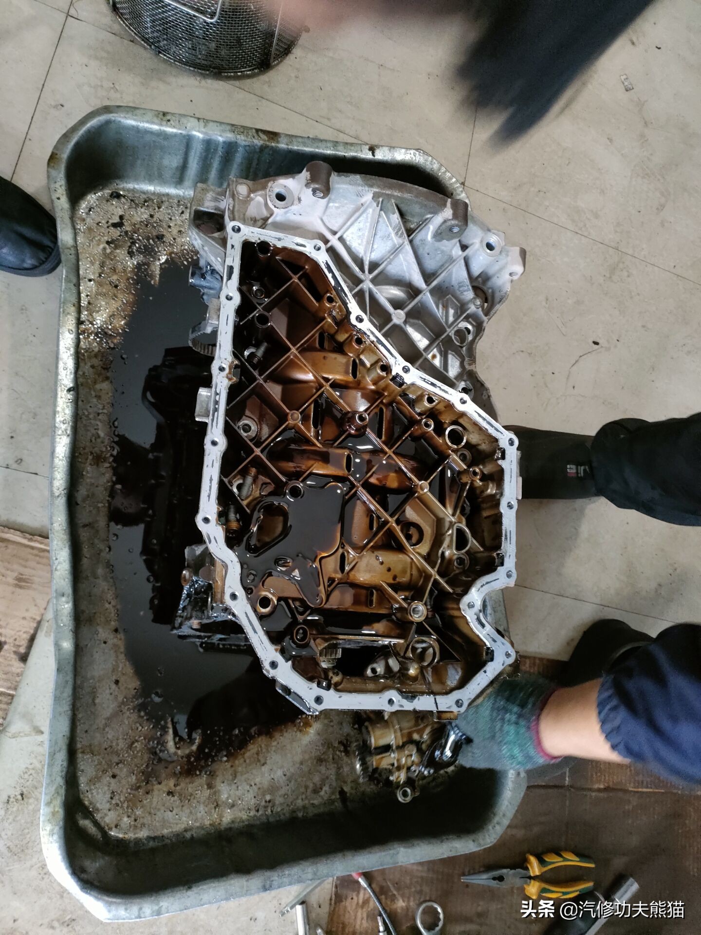 奥迪q5这车质量怎样,现在的奥迪q5烧机油