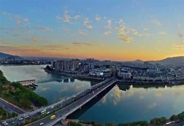 广东云浮市，经济发展缓慢，民众戏称改名太过失败，原名让人怀念